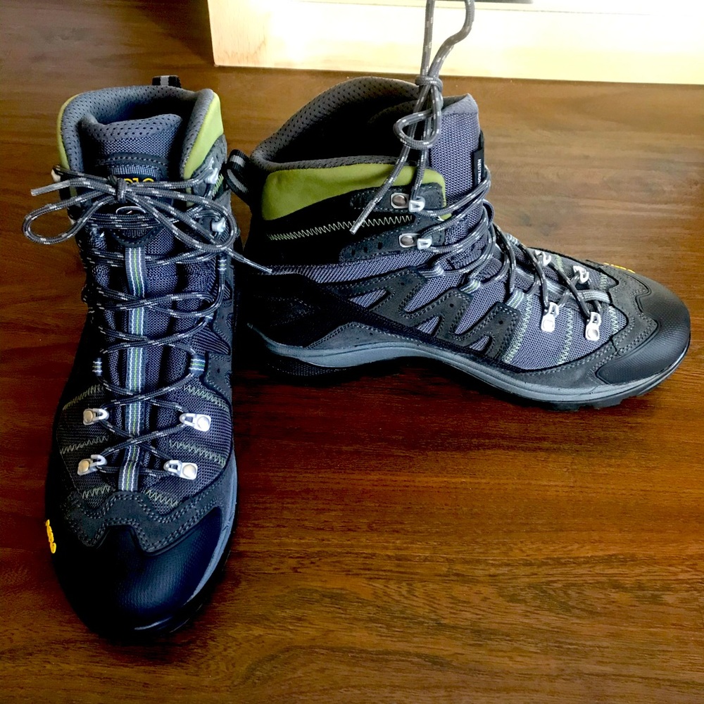 Men’s ASOLO hiking boots size US 10
